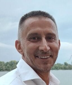 Vidosav ObućinaVlasnik/Owner