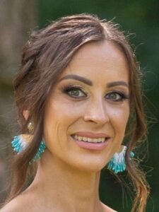 green jelena arsic Jelena Arsić